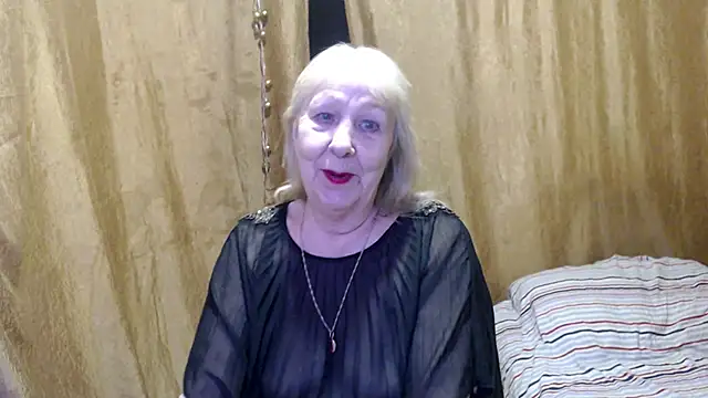 Snapshot of _Estelitta_5 chatting on 02.26.25 Estelitta 5 online show from 02.26.25