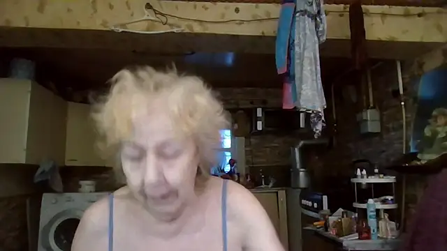  Estelitta 5 online show from 12.21.25