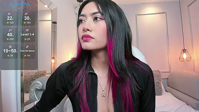 Snapshot of AzuraKindong chatting on 02.17.25 AzuraKindong online show from 02.17.25