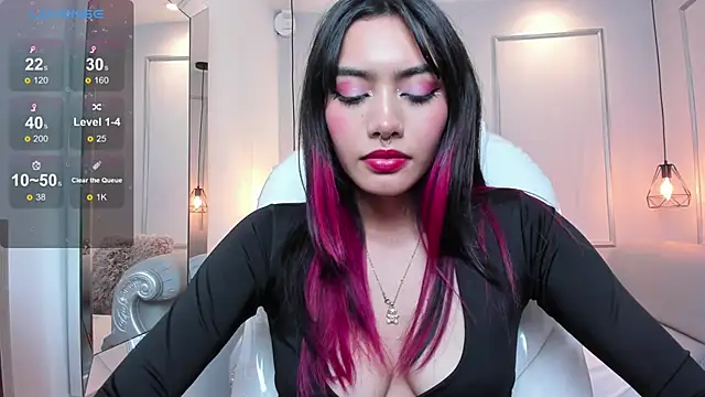 Snapshot of AzuraKindong chatting on 02.24.25 AzuraKindong online show from 02.24.25