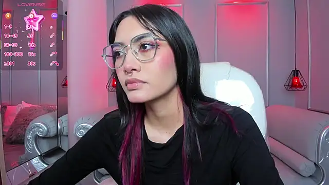 AzuraKindong online show from 12.17.25