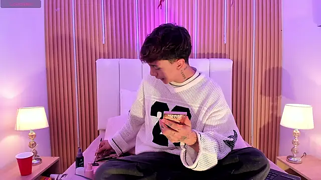 Snapshot of Tomy_Rox chatting on 02.19.26 Tomy Rox online show from 02.19.26