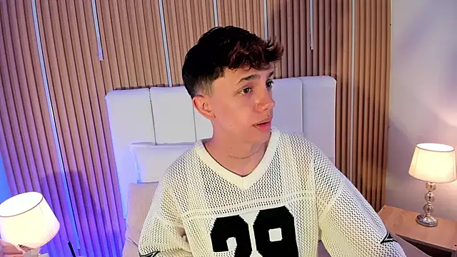 Snapshot of Tomy_Rox chatting on 02.26.26 Tomy Rox online show from 02.26.26