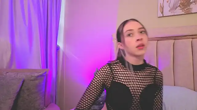 sophiia grey 1 online show from 05.22.26