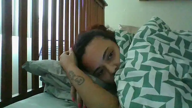 Snapshot of ExoticVibes69 chatting on 09.30.25 ExoticVibes69 online show from 09.30.25