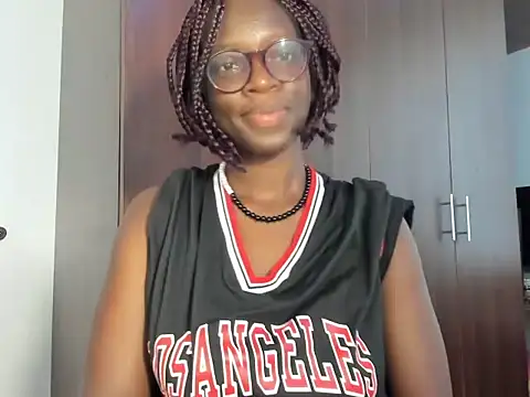 Snapshot of afro_pop chatting on 03.20.25 afro pop online show from 03.20.25