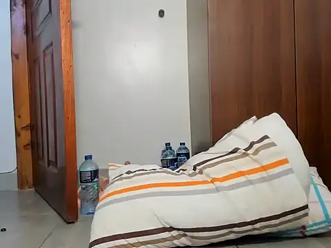 Snapshot of afro_pop chatting on 03.22.25 afro pop online show from 03.22.25