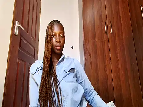 Snapshot of afro_pop chatting on 10.22.25 afro pop online show from 10.22.25