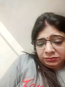 Snapshot of Husnpari20 chatting on 01.05.25 Husnpari20 online show from 01.05.25