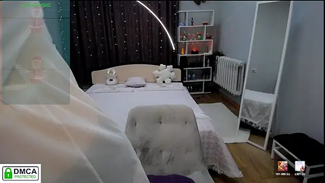 BlondeBrilliant7 online show from 12.20.25