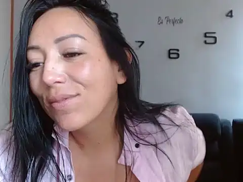 Laura martin  online show from 01.25.25
