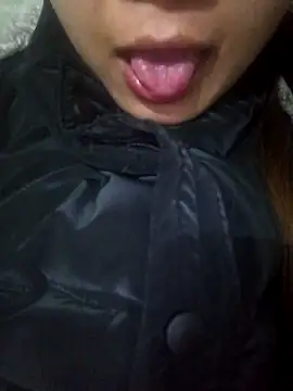 Snapshot of -Almira- chatting on 01.31.25 -Almira- online show from 01.31.25