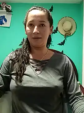 emilypoppy3 online show from 12.05.24