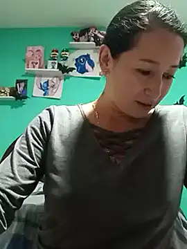 emilypoppy3 online show from 12.12.24