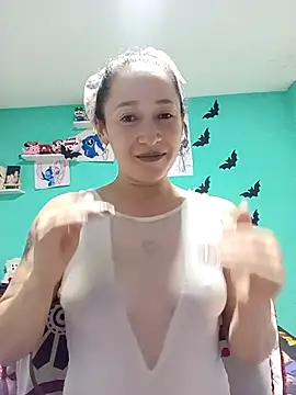 emilypoppy3 online show from 10.21.25