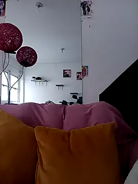 emilypoppy3 online show from 11.26.25