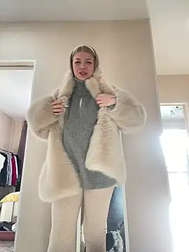 Snapshot of NewLale chatting on 02.12.25 NewLale online show from 02.12.25