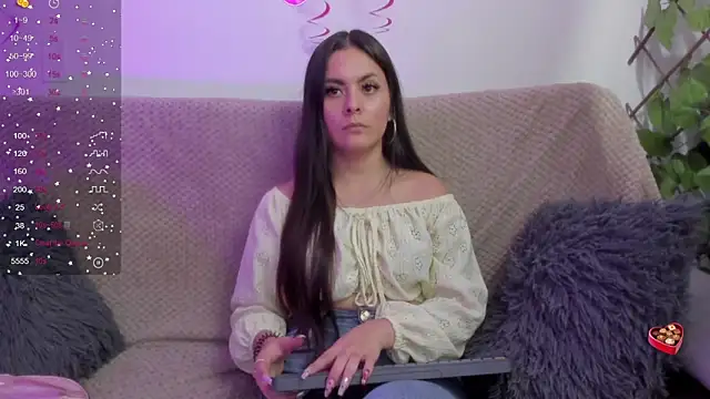 Snapshot of Murieel_69 chatting on 01.28.25 Murieel 69 online show from 01.28.25