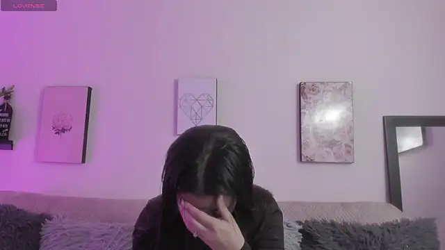 Snapshot of Murieel_69 chatting on 10.12.25 Murieel 69 online show from 10.12.25