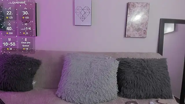 Snapshot of Murieel_69 chatting on 10.14.25 Murieel 69 online show from 10.14.25