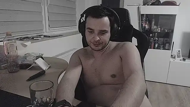 SharkLuigi online show from 09.29.25