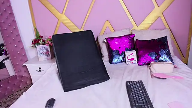 ShellbyDior online show from 03.03.26