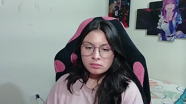 Snapshot of jessica_gomez chatting on 02.15.25 jessica gomez online show from 02.15.25