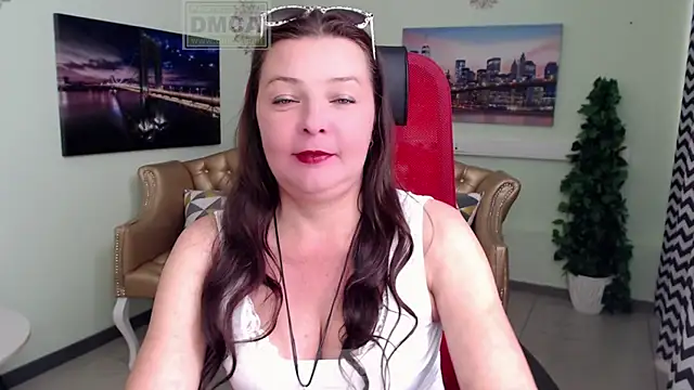 Snapshot of Lily_flower7 chatting on 06.13.26 Lily flower7 online show from 06.13.26