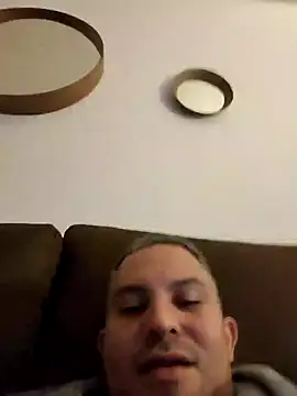 Snapshot of antonioM84 chatting on 01.15.25 antonioM84 online show from 01.15.25