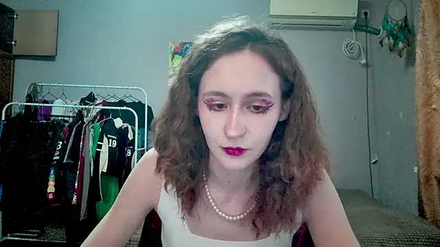 Snapshot of JoannaTompson chatting on 09.18.25 JoannaTompson online show from 09.18.25