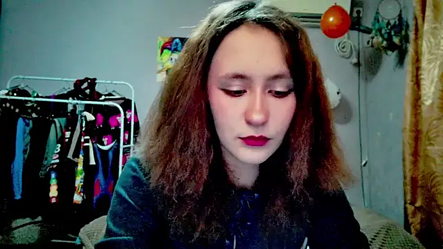 Snapshot of JoannaTompson chatting on 10.28.25 JoannaTompson online show from 10.28.25