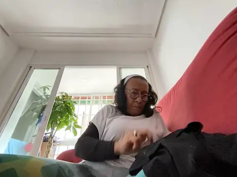 sweeviolet online show from 01.27.25