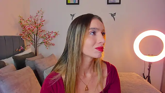 im sarah34 online show from 12.28.24