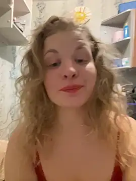 AlicePearcy online show from 10.04.25