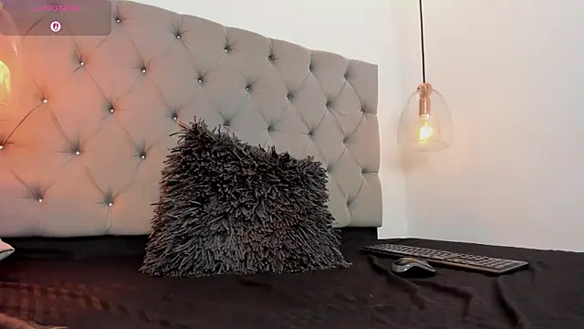 AnnPrices online show from 02.11.25