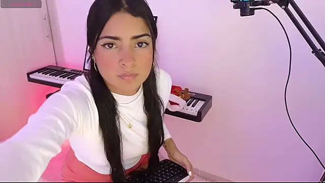 Yues050600 online show from 12.19.24