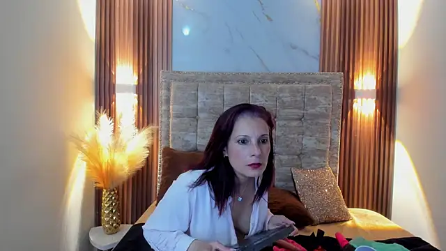 ada mclaine online show from 02.22.25