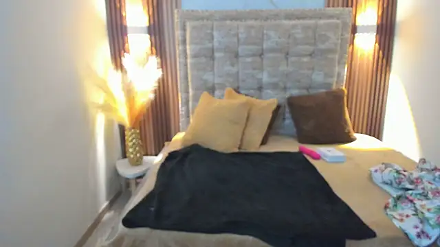 ada mclaine online show from 03.15.25