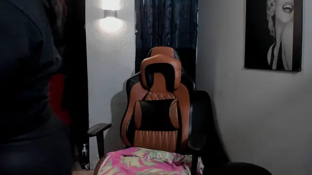 martina foxy  online show from 01.22.25