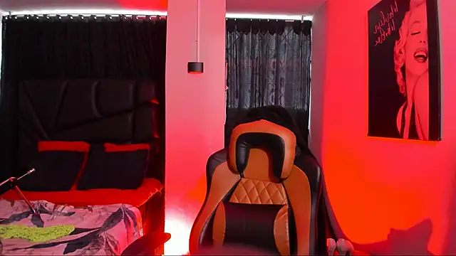 martina foxy  online show from 01.24.25