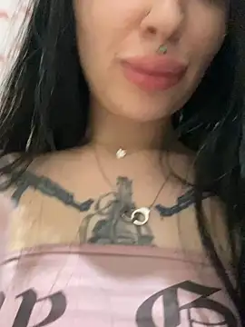 Molly  Moon online show from 02.20.25