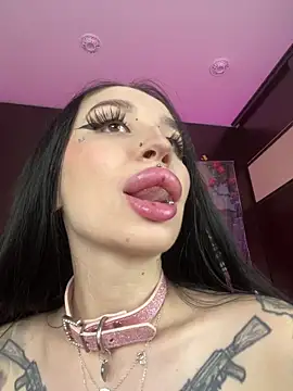 Molly  Moon online show from 10.31.25