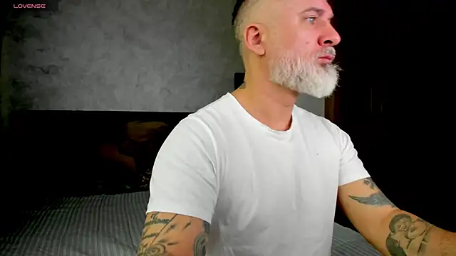 BlowMyXXL online show from 02.01.25