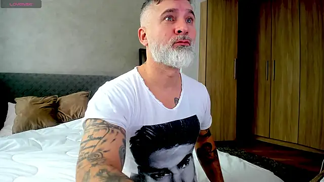 BlowMyXXL online show from 02.17.25