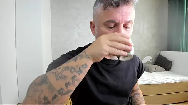 BlowMyXXL online show from 09.12.25