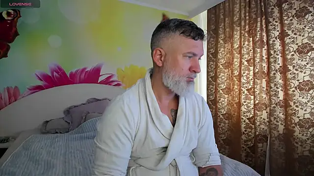 BlowMyXXL online show from 12.17.25