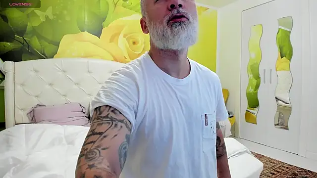 BlowMyXXL online show from 04.04.26