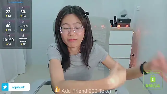 Snapshot of littlemiilk chatting on 03.20.25 littlemiilk online show from 03.20.25
