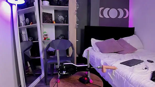 Raven Witch  online show from 01.31.25