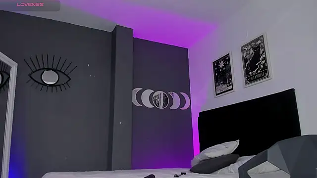 Raven Witch  online show from 03.08.25